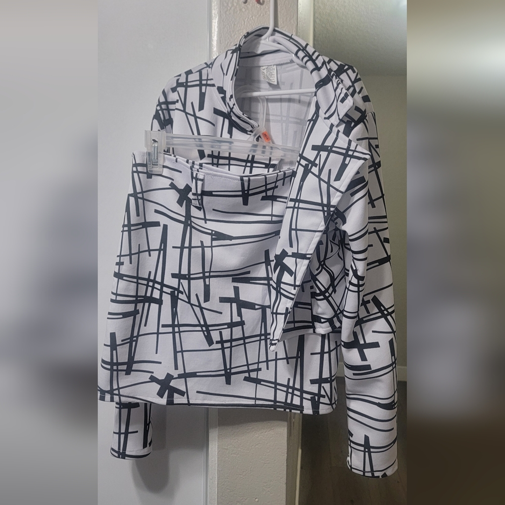 2 Piece Sets for Women Long Sleeve Solid Color White and Black Open Front.